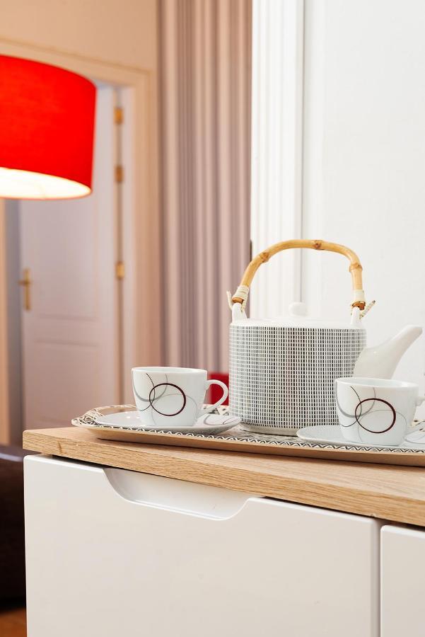 Apartamento Pasaje Valvanera Seville Ngoại thất bức ảnh